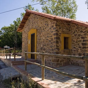 Antiguo apeadero reconvertido