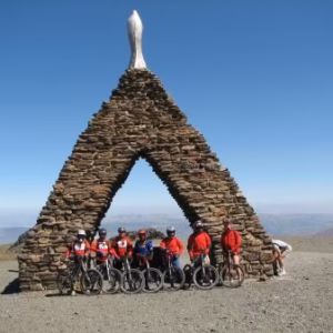 Grupo ciclista en virgen de las nieves