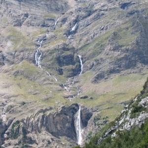 Glaciar de monte perdido y cumbre