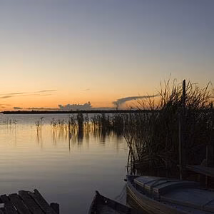 Amanecer albufera silla paisaje barca