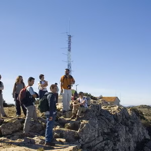 Font roja senderismo paisaje senditos cumbre menejador
