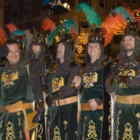 Moros y cristianos crevillent social desfile fiesta alicante retrato