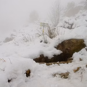 Montcabrer paisaje fuente nieve