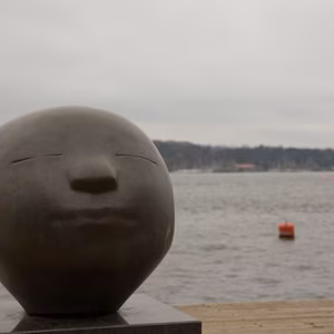 Escandinavia viaje oslo urbana escultura puerto