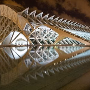 Cac ciudad artes ciencias museo ciencias principe felipe nocturna urbano valencia