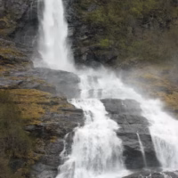 Cascada escandinavia viaje fiordo geiranger paisaje