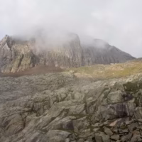 Montanya niebla paisaje pirineos senditos