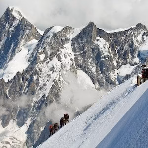Alpes cosmiques jorases montanyeros paisaje