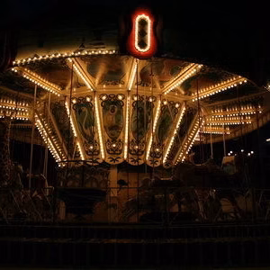 Copenhague escandinavia viaje nocturna parque tivoli
