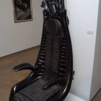 Harkonnen capo  chair  exposicion  giger