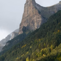 Montanya ordesa otonyal paisaje tozal de mayo