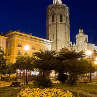 Catedral miguelete plaza de la reina urbana valencia