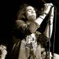 10_-_cantante_concierto_elloco_mateo_emergenza_retrato_the_carminers