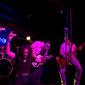 11_-_cantante_concierto_elloco_mateo_emergenza_grupo_the_carminers