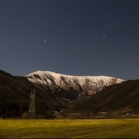 Montana nocturna paisaje