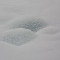 Montana nevado nieve paisaje valle pineta