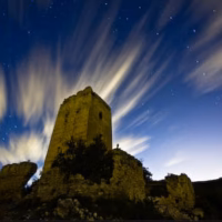 Aledua castillo llombay nocturna torre