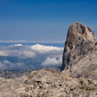 Montana naranjo de bulnes paisaje picos de europa urriellu