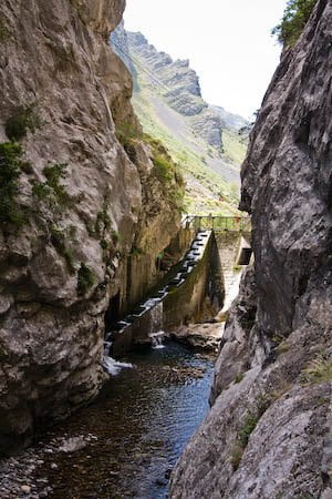 Presa en el rio Cares