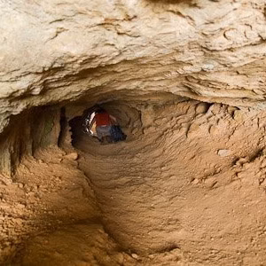 Asun bernia cueva forat montana sierra