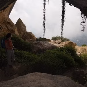 Asun bernia cueva forat montana paisaje sierra
