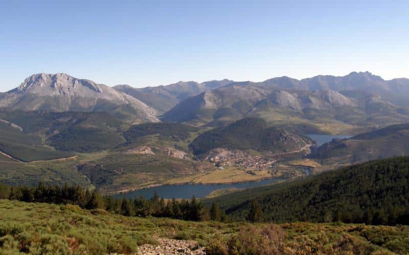 MontañaPalentinaGaleria4 Montaña palentina con niños: un viaje de senderismo, pueblos encantadores y buena comida 5